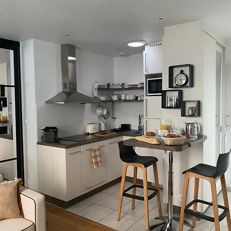 Le Traverse Elegant T2 Au Coeur Du Centre